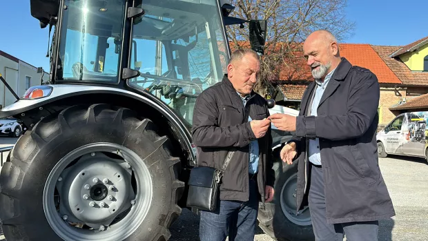ČAĐAVICA, Načelnik Mirko Rončević i tehnički direktor Kre&scaron;imir Dokuzović, 23.12.2024., snimio Robert Turkalj