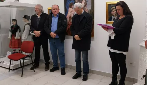 BIZOVACU bizovačkoj Galeriji "Antun Ullrich" svečano je otvorena izložba radova osječkoga akademskog slikara Ivice Križanovića.prosinac 2024.