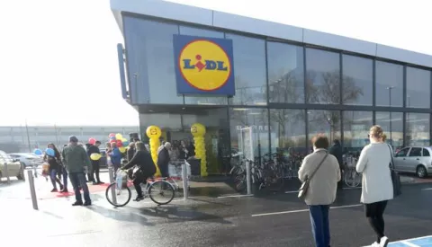 snimio Davor KIBEL,Osijek, 17.03.2016.  Lidl, Čepinska, Otvaranje obnovljene trgovine Lidl