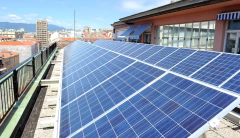 RIJEKA, 27. 06. 2012. - ZA RI INFO, solarna elektrana, Krov gradske uprave, sunce, struja. električna energija, kolektor  SNIMIO: VEDRAN KARUZA