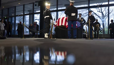 epa11810227 The Guard of Honor surrounds the casket of former US President Jimmy Carter at the Jimmy Carter Presidential Library and Museum in Atlanta, Georgia, USA, 06 January 2025. Carter, the longest-living US president in history, died on 29 December 2024 at the age of 100, and will lay in repose at the center during six days of funeral observances. EPA/ALYSSA POINTER/POOL