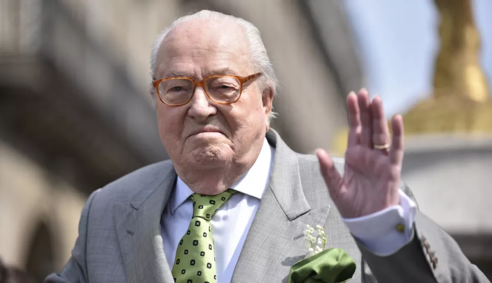 epa11811013 (FILE) - Former President of the Front National (FN) Jean-Marie Le Pen speaks at the statue of Joan of Arc during a traditional May Day rally in Paris, France, 01 May 2019 (re-issued 07 January 2025). Jean-Marie Le Pen has died on 07 January 2025 at the age of 96. EPA/JULIEN DE ROSA *** Local Caption *** 55160401