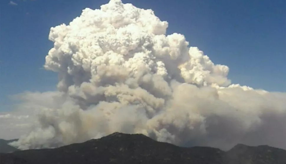 epa11171631 A handout photo made available by VicEmergency, Victoria's combined source of emergency information and warnings, shows smoke from a bushfire near the town of Bayindeen in Ararat, Victoria, Australia, 22 February 2024. More than 1,000 firefighters are working to contain a large bushfire raging in western Victoria as hot conditions set in across New South Wales. Victorian Premier Jacinta Allan said 'extreme heat conditions' were reported across the state as fire crews are working to get the fires under control. EPA/VICEMERGENCY HANDOUT -- BEST QUALITY AVAILABLE -- AUSTRALIA AND NEW ZEALAND OUT HANDOUT EDITORIAL USE ONLY/NO SALES HANDOUT EDITORIAL USE ONLY/NO SALES