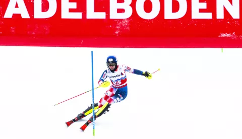 epa11062099 Samuel Kolega of Croatia in action during the first run of the men's slalom race at the FIS Alpine Skiing World Cup in Adelboden, Switzerland, 07 January 2024. EPA/JEAN-CHRISTOPHE BOTT