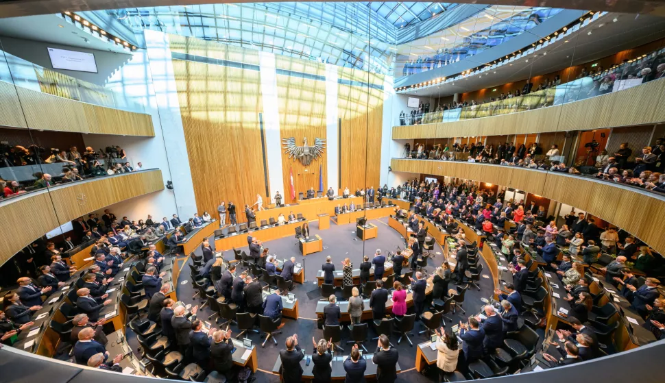 epa11679765 Lawmakers at the Austrian parliament during the election of the new parliamentary president in Vienna, Austria, 24 October 2024. EPA/MAX SLOVENCIK