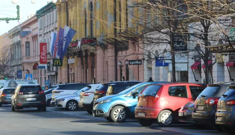 Osijek, 27. 12. 2024, Nema više naplae parkiranja, parkirni automati, znakovi, najavljena je demontaža parkirnih automata.... ilustracijasnimio GOJKO MITIĆ