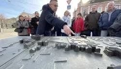 Osijek, 15. 01. 2023, Europska avenija, turisticka setnja, manje ponate price Gornjeg grada, povod - akcija Upoznaj svoju zemlju, turisticki vodic Stanislav Subotic, Ministarstvo turizmaSNIMIO BRUNO JOBST