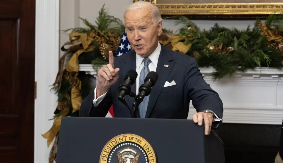 epa11765610 US President Joe Biden gestures as he delivers remarks on the situation in Syria in the Roosevelt Room of the White House in Washington, DC, USA, 08 December 2024. Syrian rebels entered Damascus on 08 December 2024 and announced in a televised statement the 'Liberation of the city of Damascus and the overthrow of Bashar al-Assad', as well as the release of all the prisoners. The rebels also urged the Syrian armed forces to leave Syrian public institutions, which will stay under the control of the outgoing Syrian prime minister until the official handover ceremony. EPA/RON SACHS/POOL