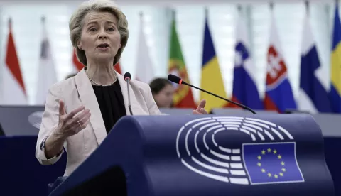 epa11743074 European Commission President Ursula von der Leyen speaks during a debate on 'Presentation by the Commission President-elect of the College of Commissioners and its programme' at the European Parliament in Strasbourg, France, 27 November 2024. The EU Parliament's session runs from 25 till 28 November 2024. EPA/RONALD WITTEK