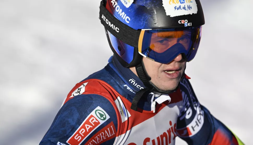 epa11820059 Filip Zubcic of Croatia reacts in the finish area during the second run of the men's Giant Slalom race at the FIS Alpine Skiing World Cup stop in Adelboden, Switzerland, 12 January 2025. EPA/ANTHONY ANEX