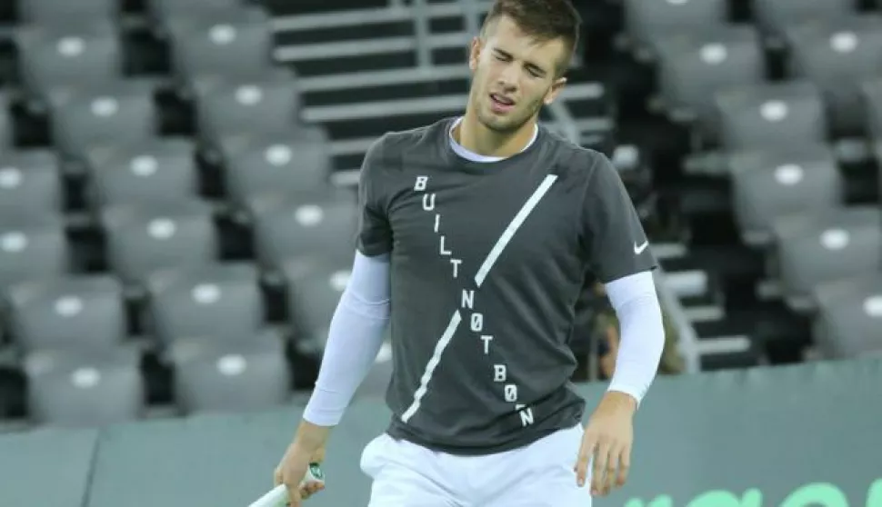 ?Zagreb, 21.11.2016. - Otvoreni trening hrvatske Davis Cup reprezentacije uoči finalnog dvoboja Davis Cupa protiv Argentine. Na fotografiji Borna Ćorić. foto HINA/ Lana SLIVAR DOMINIĆ/ lsd------2X COLOR - SPORT