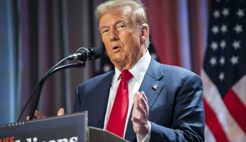 epa11718825 US President-elect Donald Trump speaks during a meeting with House Republicans at the Hyatt Regency hotel in Washington, DC, USA, 13 November 2024. EPA/ALLISON ROBBERT/POOL