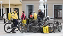 3.4.2024., Zagreb - Gradska svakodnevnica tijekom sunčanog prijepodneva u Zagrebu. Photo: Luka Batelic/PIXSELL