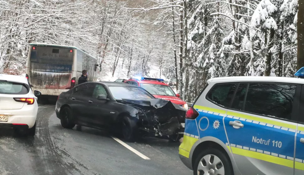 epa07331236 A car accident blocks traffic on Feldberg mountain in the Taunus Mountains near Oberreifenberg, Germany, 30 January 2019. Temperatures reaching minus six degrees Celsius during the day along with fresh snow have made for hazardous driving conditions in parts of Germany. EPA/ARMANDO BABANI