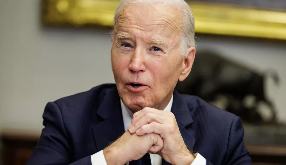 epa11815987 US President Joe Biden speaks during a briefing on the federal governments response to the wildfires raging through Los Angeles, California, in the Roosevelt Room of the White House, in Washington, DC, USA, 09 January 2025. EPA/SAMUEL CORUM/POOL