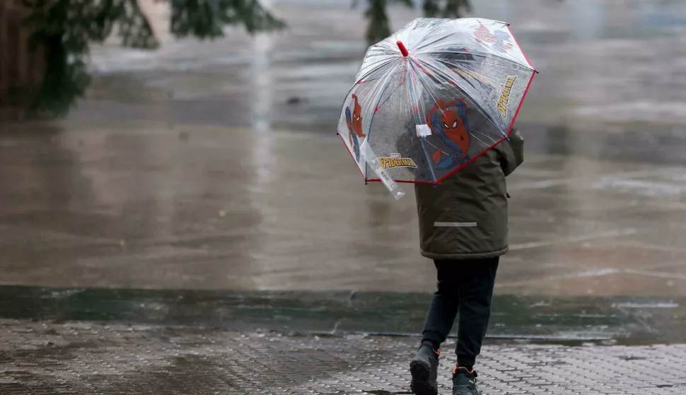 27.11.2024., Zagreb - Prema prognozama kisa koja u vecem dijelu Hrvatske pada od nocas trajati ce veci dio dana, a najvece kolicine oborina ocekuju se uz more. Temeprature ostaju relativno visoke do petka, kada slijedi zahladjenje. Photo: Patrik Macek/PIXSELL