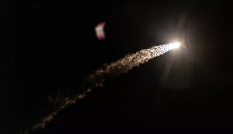 epa11825598 The Blue Ghost Mission 1 on a SpaceX Falcon 9 rocket lifts off from NASA's Launch Complex 39A at the agency's Kennedy Space Center in Cape Canaveral, Florida, USA, 15 January 2025. According to NASA, the agency's Commercial Lunar Payload Services initiative and Artemis campaign, Firefly Aerospace's Blue Ghost Mission 1, was successfully launched on 15 January 2025. EPA/CRISTOBAL HERRERA-ULASHKEVICH