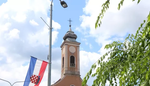 BILJE, 15. 07. 2019, BILJE, DAN OPĆINE BILJE. CENTAR, CRKVA, KRUNI TOK, ZAGRADA OĆINE BILJE.snimio GOJKO MITIĆ