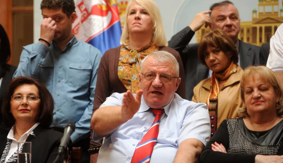 Beograd, 19.04.2018 - Srbijanski zastupnik Vojislav Šešelj sa stranačkim kolegama održao je konferneciju za novinare u Skupštini Srbije u Beogradu.foto HINA/ Tanjug/ Filip Krinačnić/ ds