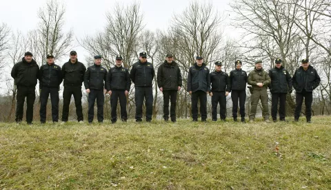 Slavonski Brod, 17.01.2025 - Ministar unutarnjih poslova Davor Bo?inovi? obi?ao je u petak policaju koja ?titi dr?avnu granicu s BiH i suzbija nezakonite migracije na podru?ju brodsko-posavske Policijske uprave te poru?io da se ?vrsto ?uva dr?avna granica, ali i vodi ra?una o ljudskim ?ivotima. foto HINA/ ik