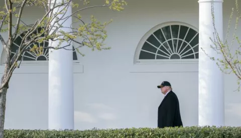 epa05825951 US President Donald J. Trump returns the White House in Washington, DC, USA, 02 March 2017. Trump traveled to Newport News, Virginia to speak aboard the US Navy's aircraft carrier Gerald R. Ford.