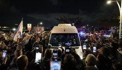 epa11837275 An ambulance transfers Israeli hostages Romi Gonen, Emily Damari and Doron Steinbrecher following their arrival by military helicopter at Sheba Medical Center in Ramat Gan, Israel, 19 January 2025. The three Israeli female hostages, Romi Gonen, Emily Damari and Doron Steinbrecher received medical treatment after crossing into Israeli territory and met with their families at Sheba Medical Center where they will continue their medical rehabilitation. Israel and Hamas agreed on a hostage release deal and a Gaza ceasefire to be implemented on 19 January 2025. EPA/ABIR SULTAN