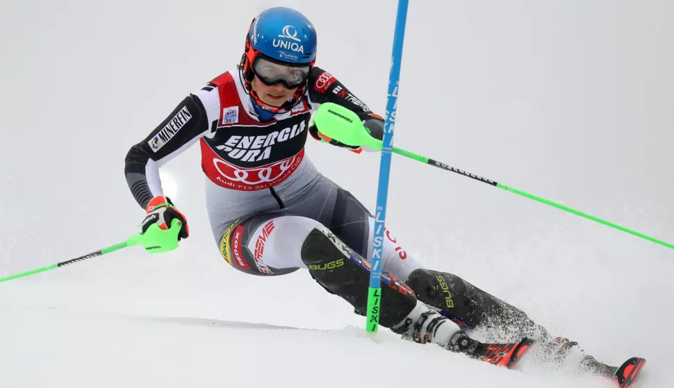 Zagreb, 3.1.2021.- Prva vonja enskog slaloma Audi FIS Svjetskog skijakog kupa "Snow Queen Trophy" 2021 na zagrebačkom Sljemenu. Na slici Petra Vlhova (Slovačka). foto HINA/ Damir SENČAR/ ua