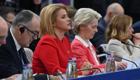 epa11707164 Latvian Prime Minister Evika Silina (2-L) and European Commission President Ursula von der Leyen (2-R) attend a plenary session of the 5th summit of the European Political Community (EPC) held in Puskas Arena in Budapest, Hungary, 07 November 2024 EPA/ZOLTAN MATHE HUNGARY OUT