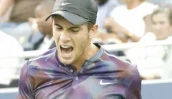 epa06172897 Borna Coric of Croatia reacts as he plays Alexander Zverev of Germany on the third day of the US Open Tennis Championships at the USTA National Tennis Center in Flushing Meadows, New York, USA, 30 August 2017. The US Open runs through September 10. EPA/RAY STUBBLEBINE *** Local Caption *** 53000073