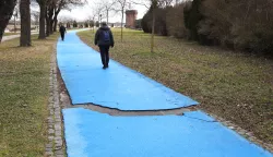 Osijek, 28. 01. 2025., promenada, šetnica, staza, staza za trčanje, staza za hodanje, oštećena staza, oštećenje, puknuće, slobodnjak, slobodnjaciSNIMIO BRUNO JOBST