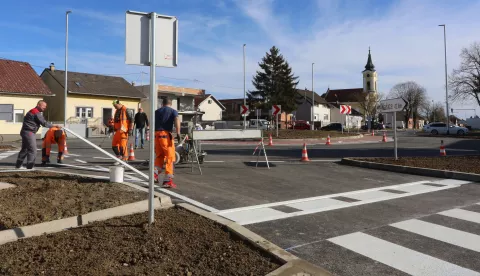 Josipovac, 29. 01. 2025, Radić na novom kružnom toku u Josipovcu, Osječka i Bzivačka.snimio GOJKO MITIĆ