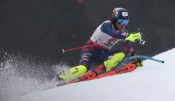 epa11854000 Filip Zubcic of Croatia in action during the first round of the Men's Slalom race at the FIS Alpine Skiing World Cup in Kitzbuehel, Austria, 26 January 2025. EPA/ANNA SZILAGYI