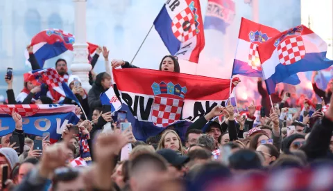 Zagreb, 3.2.2025.- Hrvatska muška rukometna reprezentacija, koja je osvojila srebrnu medalju na Svjetskom prvenstvu završenom u nedjelju u Oslu, stigla je na Trg bana Jelačića gdje im je organiziran doček. 