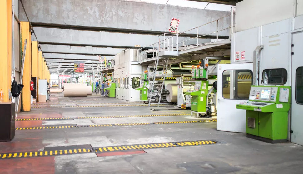 Belišće, detalj iz pogona tvrtke DS Smith Belišće, prosinac 2017.