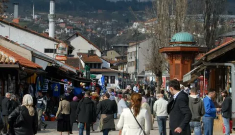 magazin....sarajevo.....29/30.03.2008.vinkovcani u velikom broju pohodili sarajevo, bas carsiju, kupovali, jeli cevape u cevabdjinici kod zelje, imali dernek u hotelu alem, bili na vrelu bosne...foto gordan panic