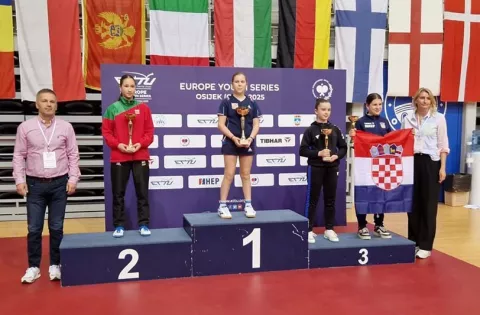 Karla Ivčić okrunila se broncomSTOLNI TENISCROATIA CUP 2025T. ČIZMADIJA/MARATON MEDIA