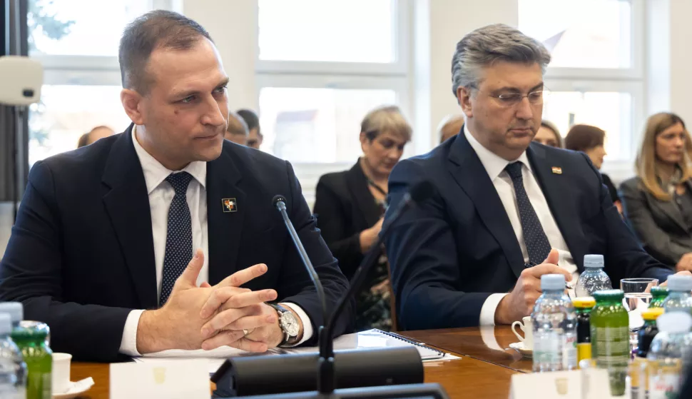 Zagreb, 30.01.2025. - Sjednica saborskog Odbora za poljoprivredu na kojoj je premijer Andrej Plenković predstavio kandidata za novog ministra poljoprivrede, šumarstva i ribarstva Davida Vlajčića iz kvote Domovinskog pokreta, o čemu će Hrvatski sabor glasati u petak.Na fotografiji David Vlajčić, Andrej Plenković.foto HINA/ Edvard ŠUŠAK/ es