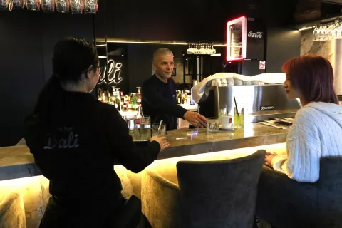 Osijek, 19. 02. 2025, Zgrebačka ulica, Novouređeni Caffe bar Dali.snimio GOJKO MITIĆ