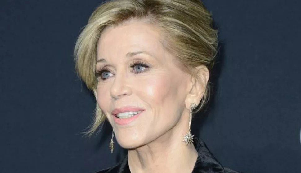 epa05153789 US actress Jane Fonda arrives for the Saint Laurent Fashion Show at the Palladium in Los Angeles, California, USA, 10 February 2016. EPA/MIKE NELSON------MOZAIK, 1 stupac