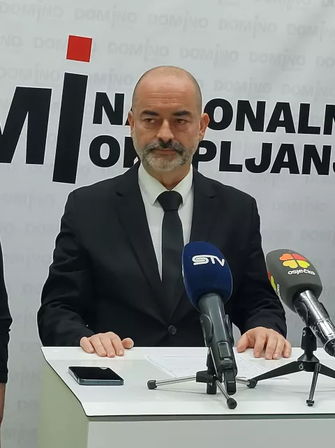 DOMINO OBŽ održali konferenciju za novinare na temu inicijative o proglašenju Parka priode Kopački rit nacionalnim parkom.Na slici Krešimir Čabaj, saborski zastupnik i povjerenik Domina za Osječko-baranjsku županiju, 