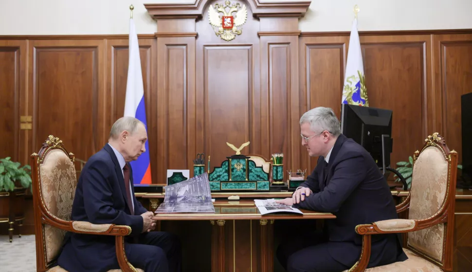 epa11902534 Russian President Vladimir Putin (L) meets with Kamchatka Territory Governor Vladimir Solodov at the Kremlin in Moscow, Russia, 17 February 2025. EPA/MIKHAIL METZEL/SPUTNIK/KREMLIN POOL MANDATORY CREDIT