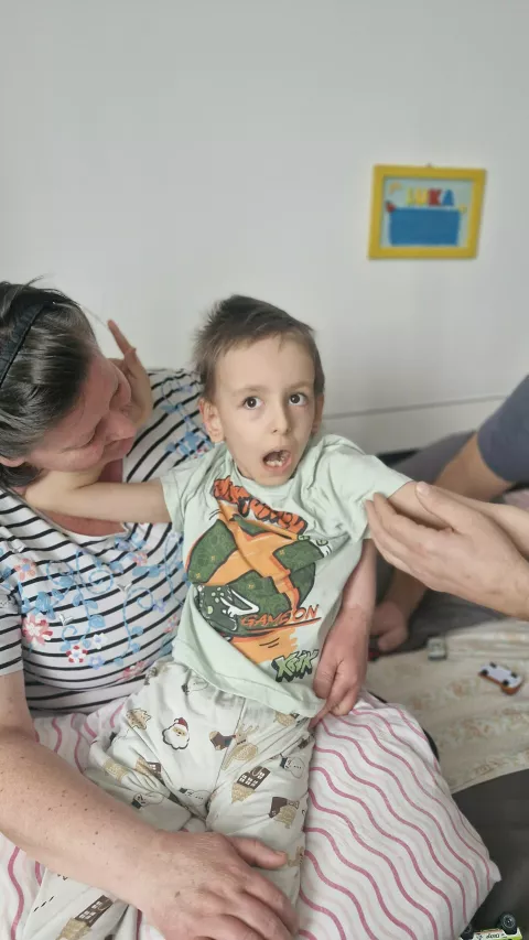 Luka ne može samostalno hodati niti sjediti