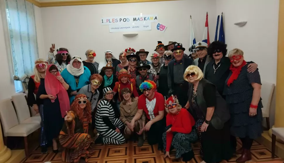 Udruženje umirovljenih obrtnika, maskenbal, Osijek, veljača 2025.