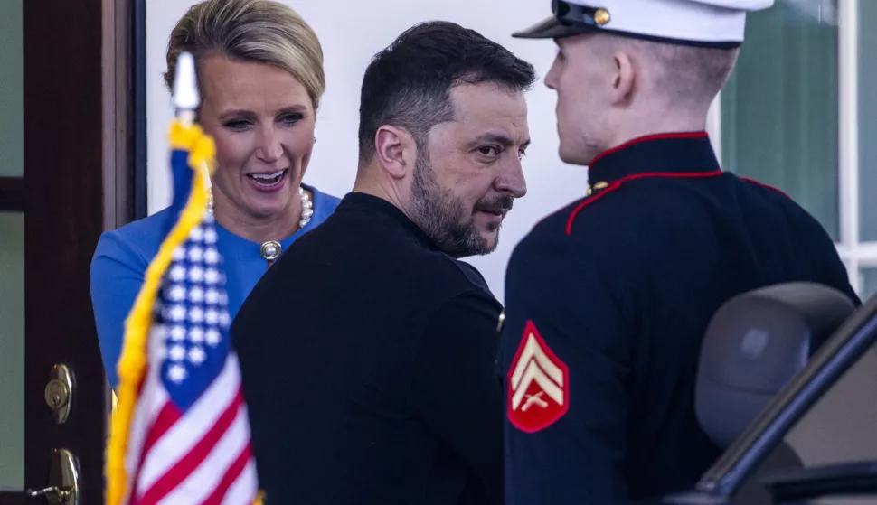 epa11930927 Ukrainian President Volodymyr Zelensky (C) departs after a breakdown in negotiations with US President Donald Trump and a cancellation of the planned joint press conference at the White House in Washington, DC, USA, 28 February 2025. Zelensky arrived in Washington to sign the framework of a deal, pushed by President Trump, to share Ukraine's mineral wealth with the US. EPA/SHAWN THEW