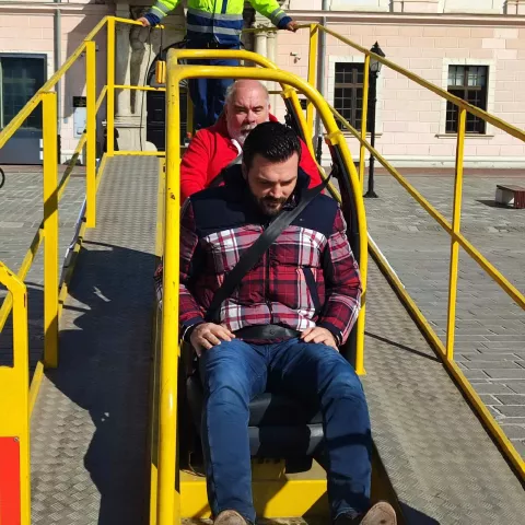 Mirko Vukotić i Dragan Vulin na simulatoru sudara