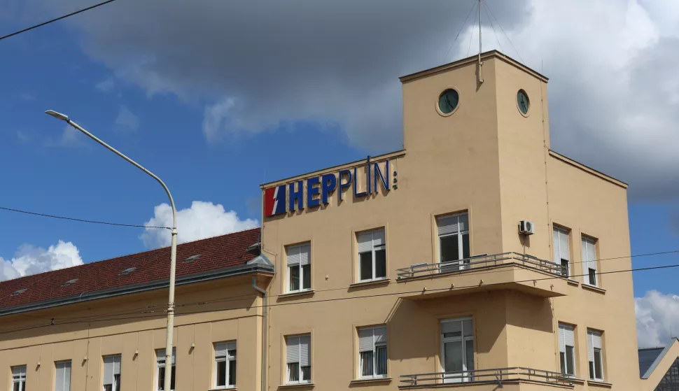 Osijek, 07. 04. 2021, Ugao Cara Hadrijana i Kralja Petra Svacica, zgrada HEP Plin. Ilustracija. snimio GOJKO MITIĆ