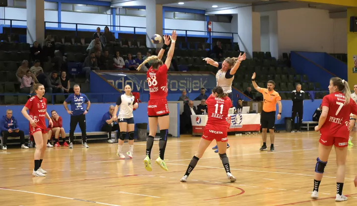 Osijek, 11. 03. 2025., SD Zrinjevac, rukomet, Osijek - Podravka (Koprivnica), Četvrtfinale kupa rukometašicaSNIMIO BRUNO JOBST
