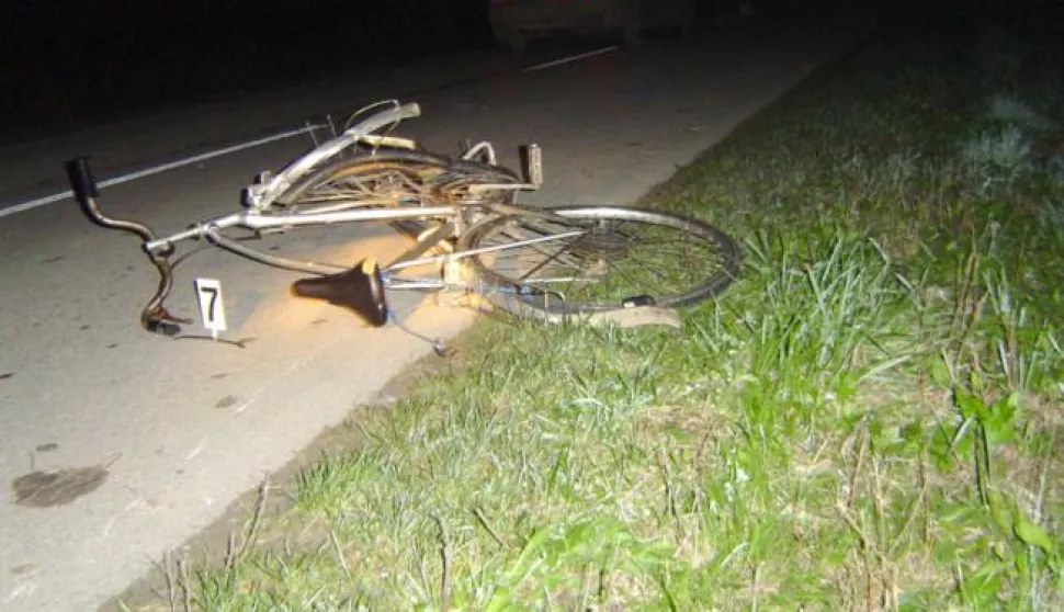 BICIKL NESREĆA MAGAZIN BUGI------CRNA2 ST COLOR