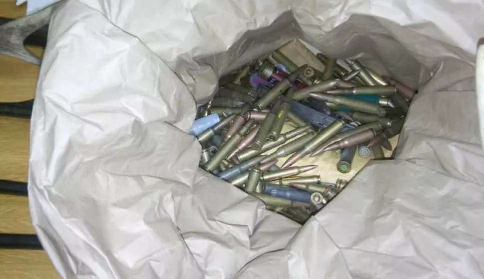 ?ZBOG KRIVOLOVA i zabranjenog oruja kazneno prijavljena desetorica ĐakovčanaKrivolovcima oduzeto 17 puaka, 69 trofeja divljači, streljivo, ali i ivo laneSandra Lacić------crna3 st