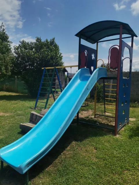 TRNAVAVelika stvar za predškolsku djecu i njihove roditelje u svih šest naselja na području Općine Trnava: njezino općinsko središte pred otvaranjem je prvog dječjeg vrtića u tom vinorodnom dijelu Đakovštine.DJEČJI VRTIĆ BOBICA2025.